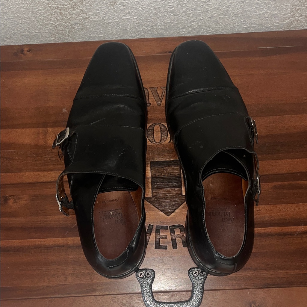 Men's Black Leather Buckle Oxfords